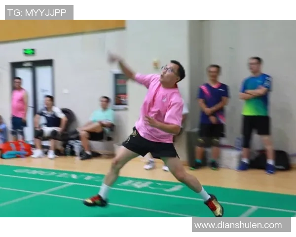 赛后分析:上海羽毛球队与成都羽毛球队的团队协作与战术对比 赛后分析:上海羽毛球队与成都羽毛球队的团队协作与战术对比