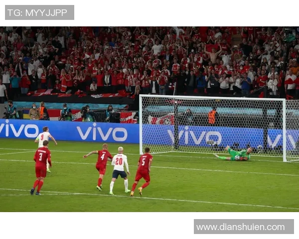 其姆奇与红星的巅峰对决揭示足球战术的博弈与激情碰撞