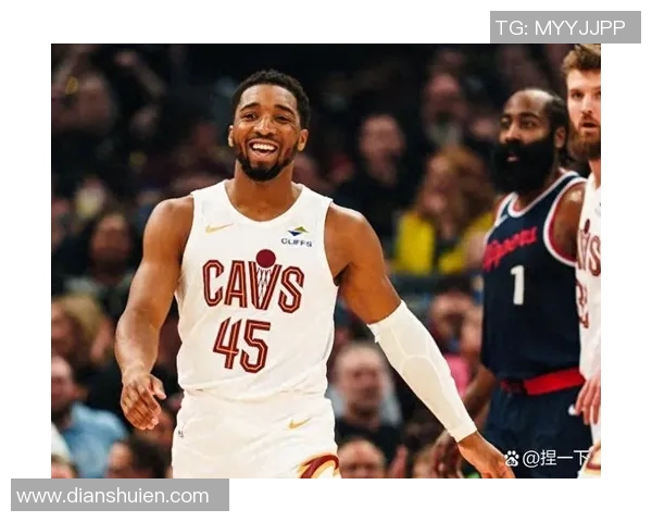 快船与勇士激战回顾12月24日精彩比赛录像全景解析