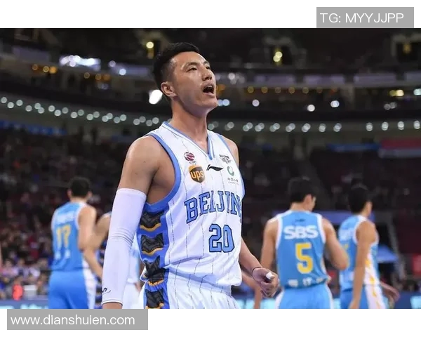 翟晓川：从篮球场上的拼搏者到生活中的追梦人，展现无限可能与坚持精神