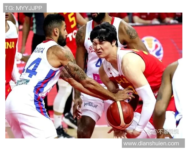 中国队在关岛展开下半场争夺力争胜利展现团队精神与战术配合